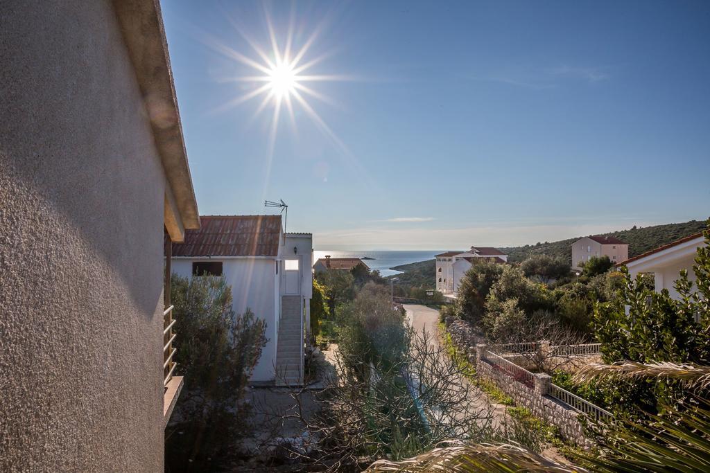 Apartment Srecko Vinišće Exterior foto